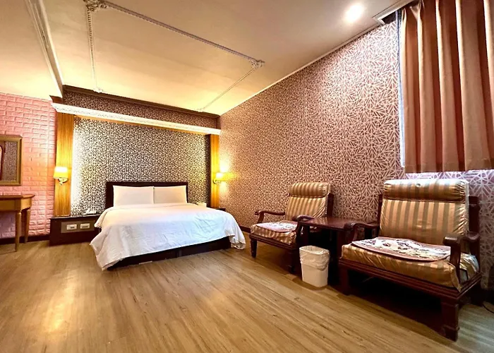 Hotel near College: Hotel Lee-Chan